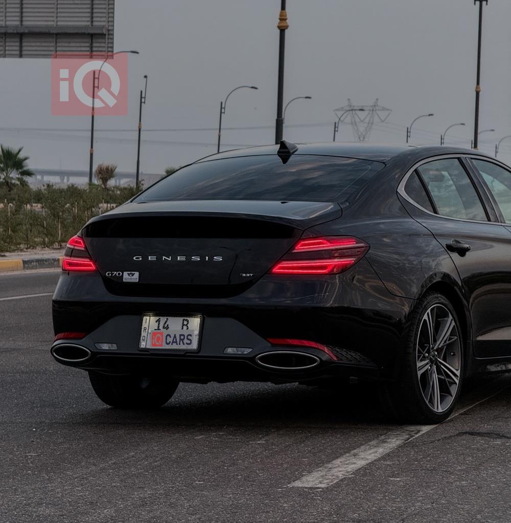 جنسس G70